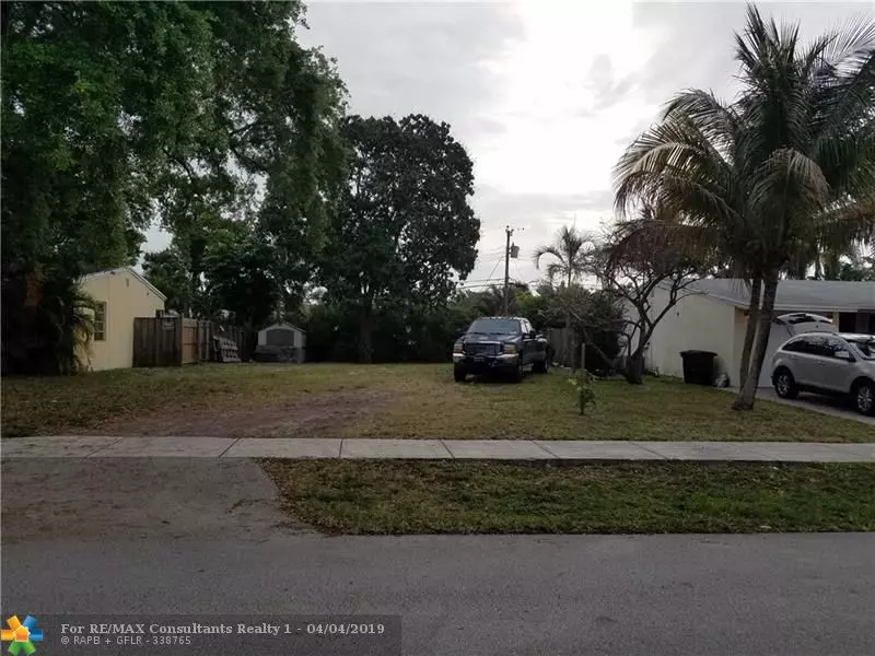 5240 NW 1st Ave, Oakland Park, FL 33309