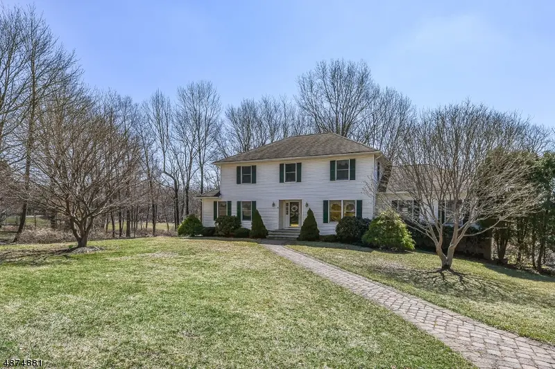 24 CEDAR MANOR CT, Mount Olive Twp., NJ 07828