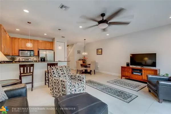 Pompano Beach, FL 33069,4086 W Palm Aire Drive  #16