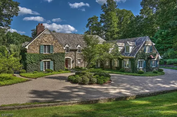 5 Pine Hollow, Bernardsville Boro, NJ 07924
