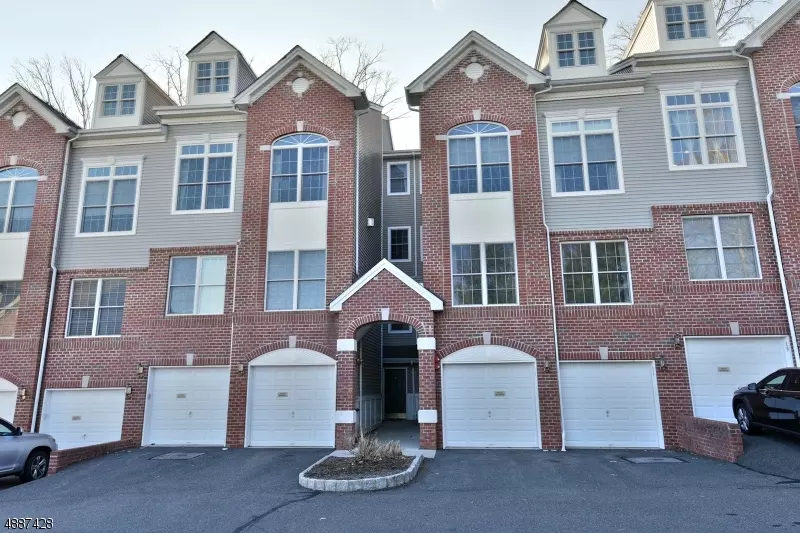 13 RHODES CT, Hawthorne Boro, NJ 07506
