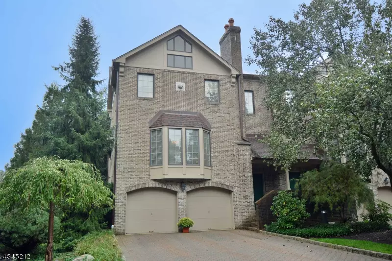 2 STRATFORD CT, Saddle River Boro, NJ 07458