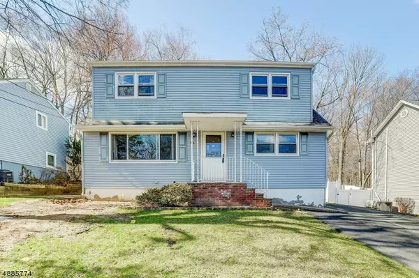 12 ONEIDA AVE, Oakland Boro, NJ 07436