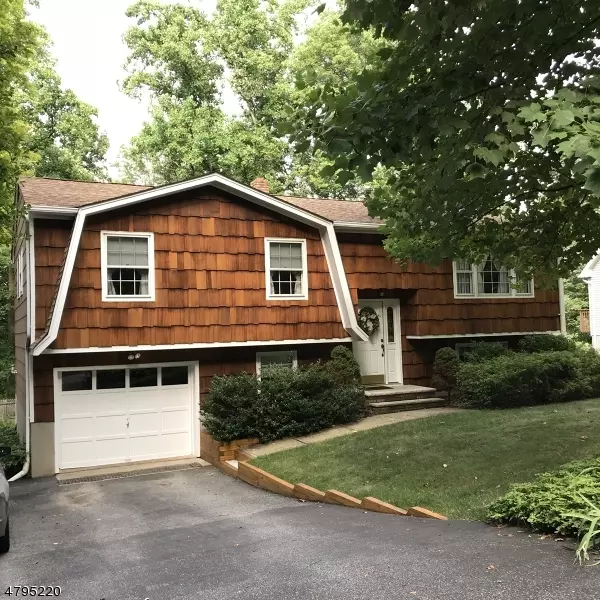12 Fox Ledge Dr, Vernon Twp., NJ 07462
