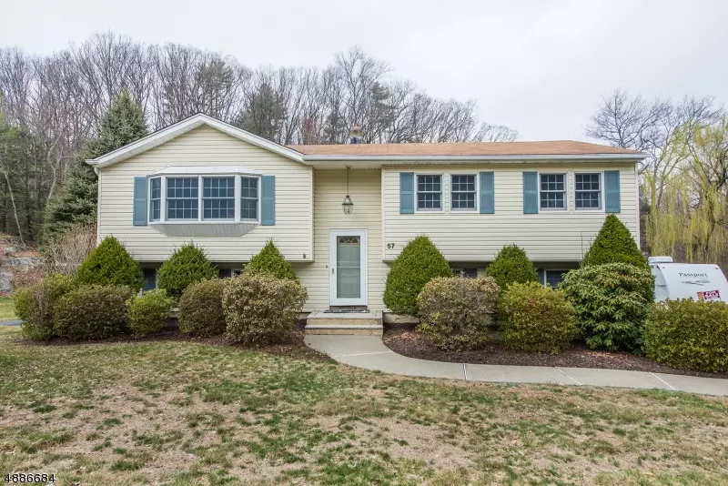 57 HUNTERDON PLACE, West Milford Twp., NJ 07480