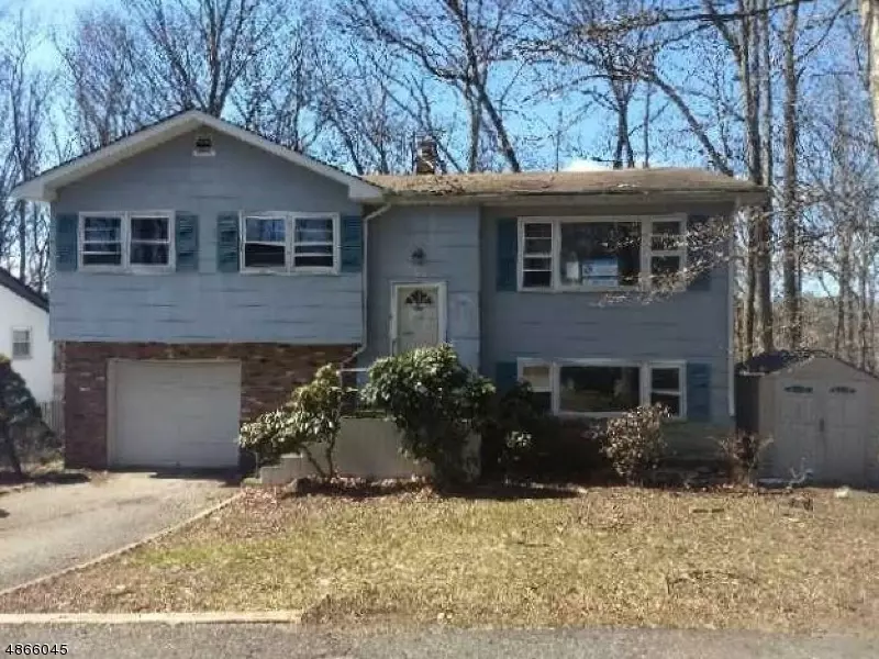 128 W END AVE, Hopatcong Boro, NJ 07843