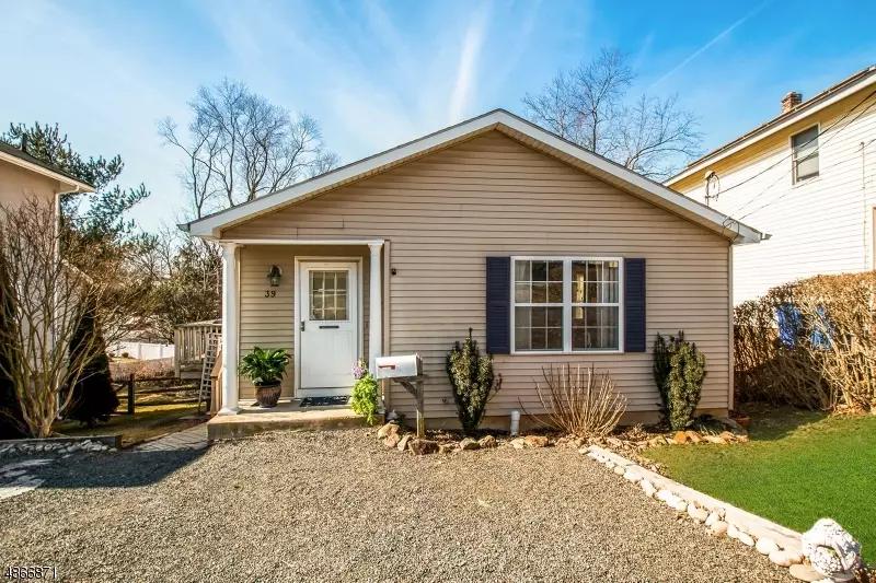 Bernardsville Boro, NJ 07924,39 CENTER ST