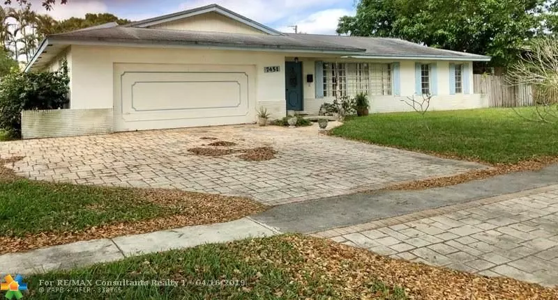 7451 NW 6th Ct, Plantation, FL 33317