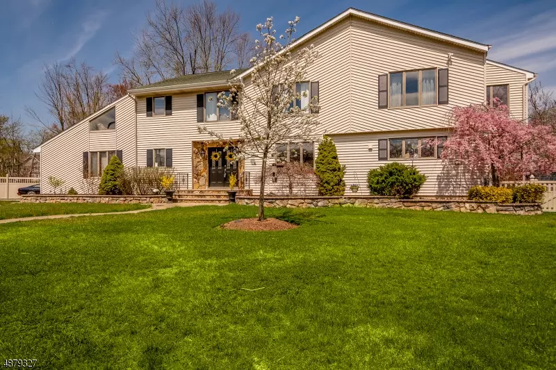 71 WOODSIDE AVE, West Caldwell Twp., NJ 07006