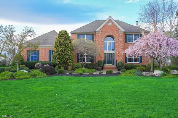 17 MILBURN DR, Hillsborough Twp., NJ 08844