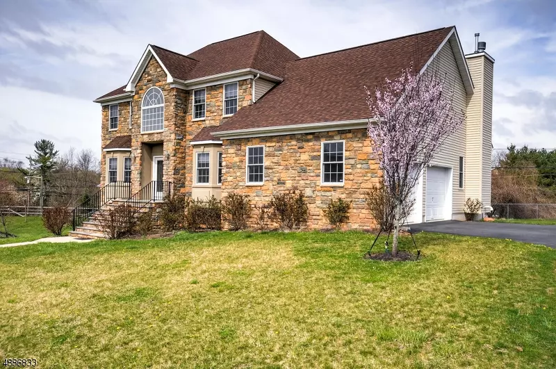 Piscataway Twp., NJ 08854,22 EMMET CT