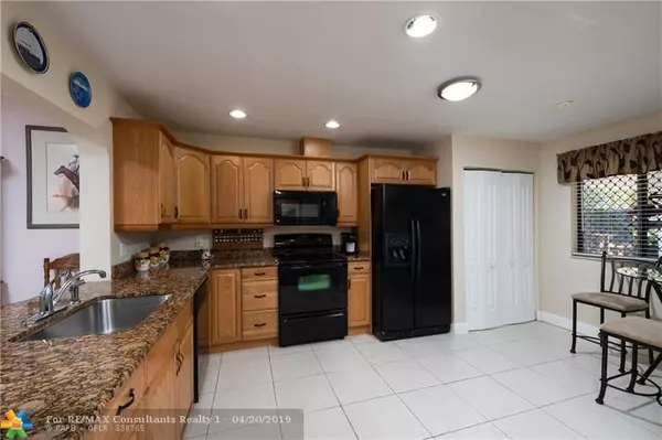 Weston, FL 33326,16006 Fairway Cir  #48