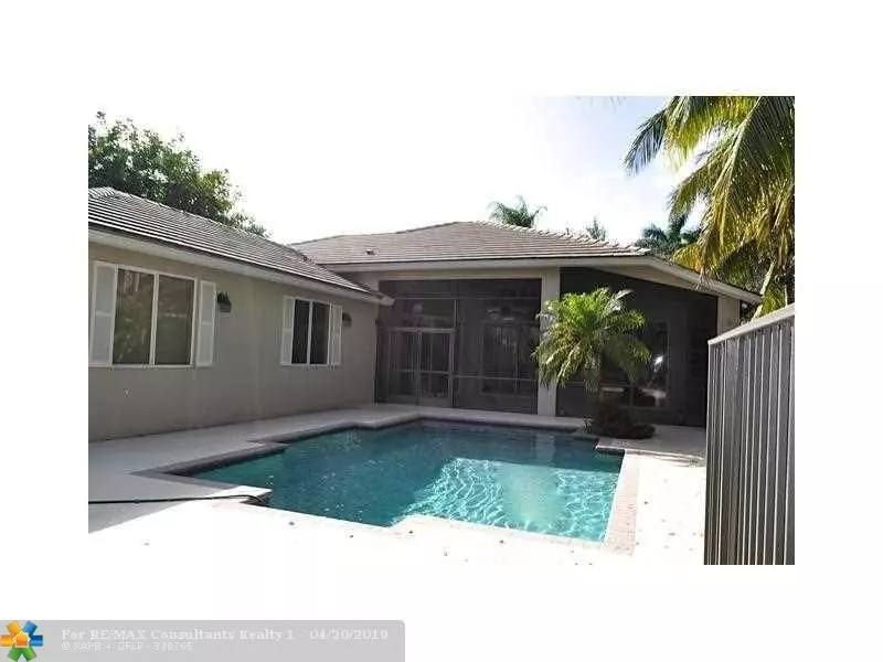 2614 Oakbrook Ct, Weston, FL 33332