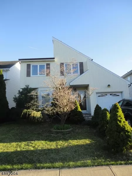 34 SENNA DR, Sayreville Boro, NJ 08859