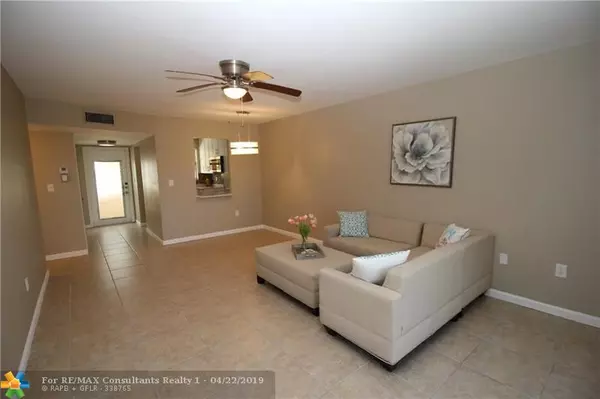 Sunrise, FL 33322,2751 Sunrise Lakes Dr  #302