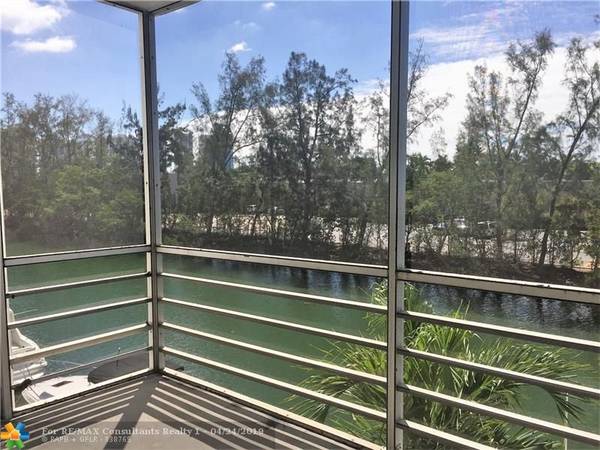 North Miami Beach, FL 33160,3660 NE 166th St  #303