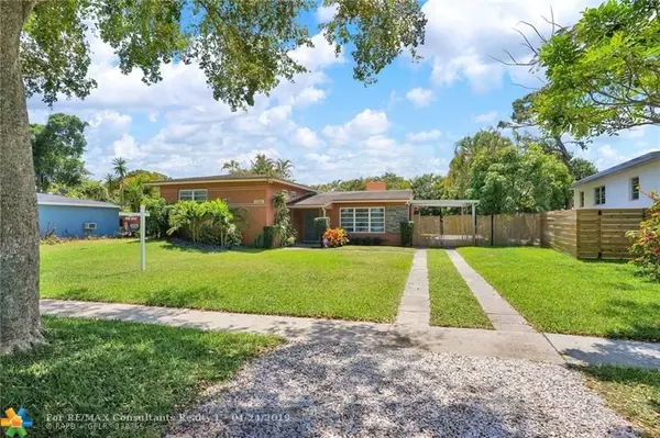 Plantation, FL 33317,1079 W Country Club Cir