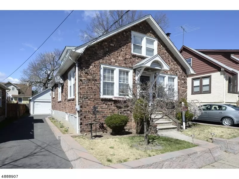 26 COOLIDGE PL, Hawthorne Boro, NJ 07506