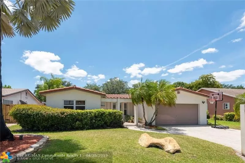 10270 NW 2nd Ct, Plantation, FL 33324