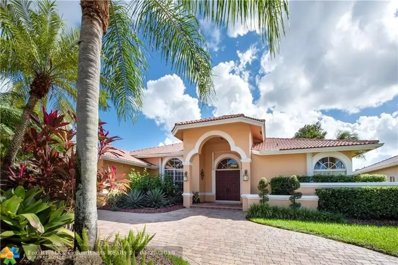 304 Windmill Palm Ave, Plantation, FL 33324