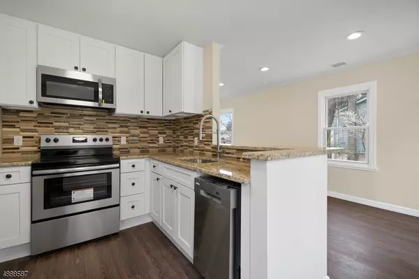 Hopatcong Boro, NJ 07843,12 LACKAWANNA TRL