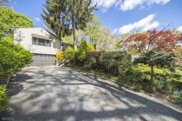 61 LOWELL AVE, West Orange Twp., NJ 07052