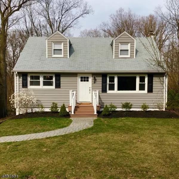 9 MANITO AVE, Oakland Boro, NJ 07436
