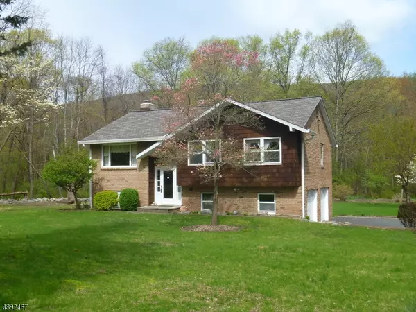 93 Walnut Valley Road, Blairstown Twp., NJ 07832