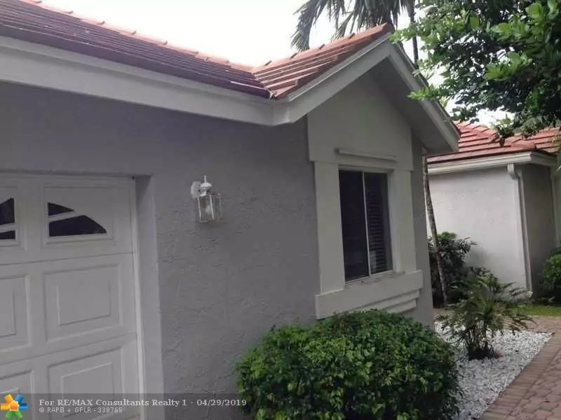 257 NW 101st Ave, Plantation, FL 33324