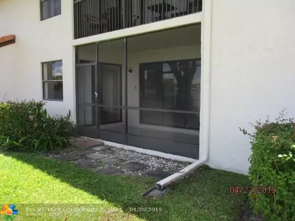 Deerfield Beach, FL 33442,305 LINCOLN  #305