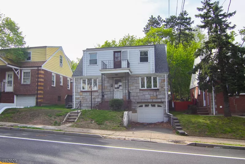 Clifton City, NJ 07011,624 CLIFTON AVE