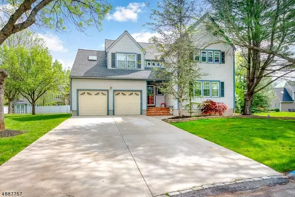 26 HUFF LN, Hillsborough Twp., NJ 08844