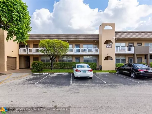 Sunrise, FL 33322,9121 Sunrise Lakes Blvd  #203