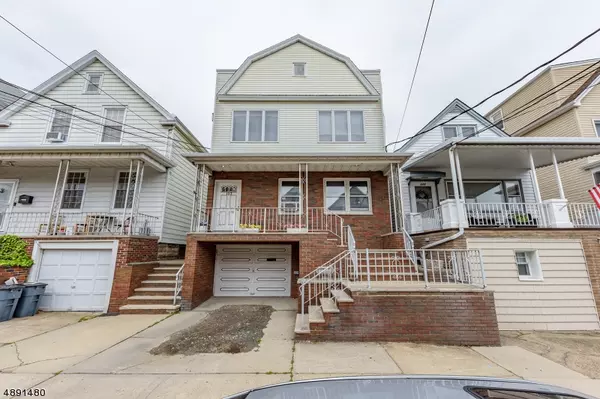 123 W 45TH ST, Bayonne City, NJ 07002