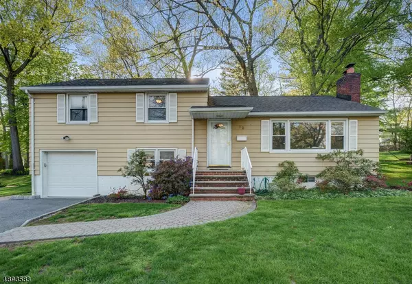 69 N ASHBY AVE, Livingston Twp., NJ 07039