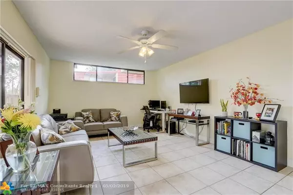 Boca Raton, FL 33433,8231 Severn Dr  #B