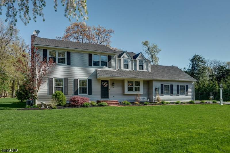 27 Kensington Road, Bernards Twp., NJ 07920