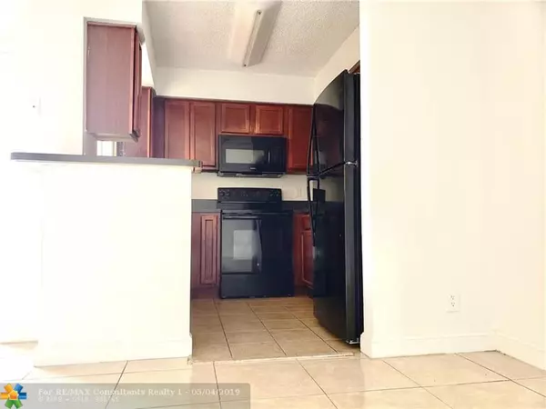 Tamarac, FL 33321,7610 Westwood Dr  #121