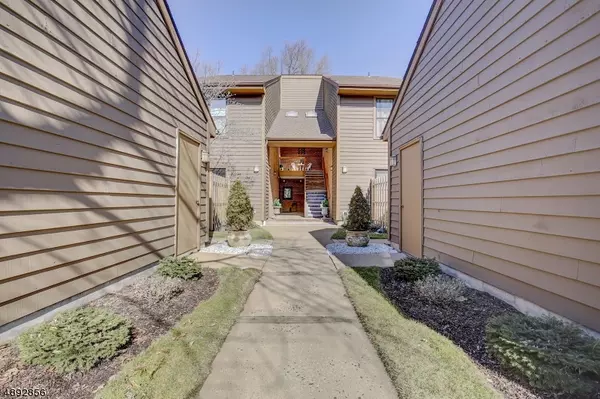 85 LAUREL HOLLOW CT, Edison Twp., NJ 08820