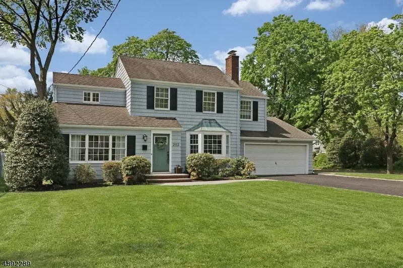 Westfield Town, NJ 07090,202 DICKSON DR
