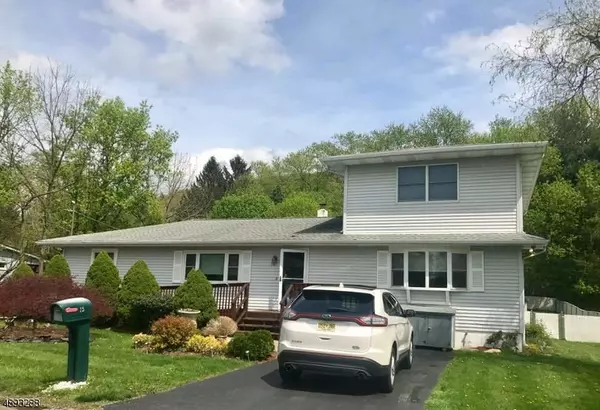 15 JEFFERSON TER, Ogdensburg Boro, NJ 07439