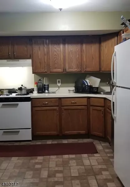 150 COLLEGE DR, Edison Twp., NJ 08817