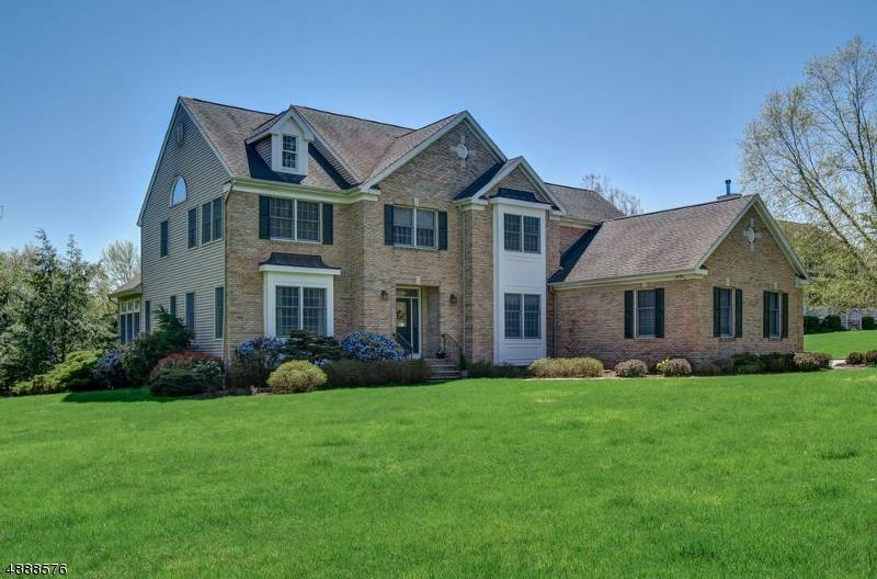 2 Kindred Court, Bernards Twp., NJ 07920