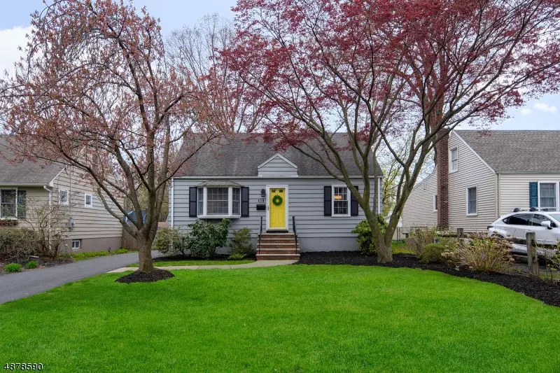 Westfield Town, NJ 07090,1512 PINE GROVE AVE