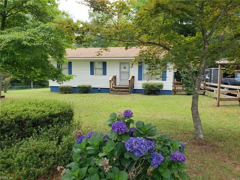 325 Plum DR, Hartfield, VA 23071