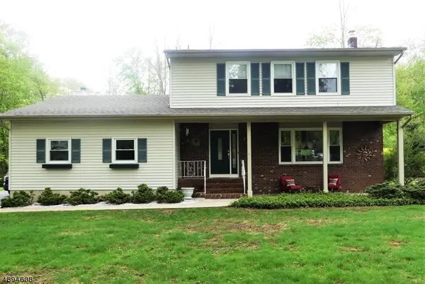 4 COLONIAL WAY, Roxbury Twp., NJ 07876