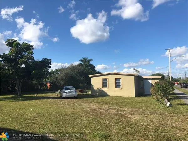 Dania Beach, FL 33004,223 NW 13 Court