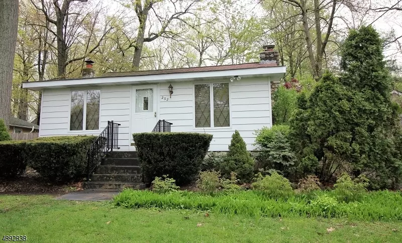 232 Lakeview Ave, Ringwood Boro, NJ 07456