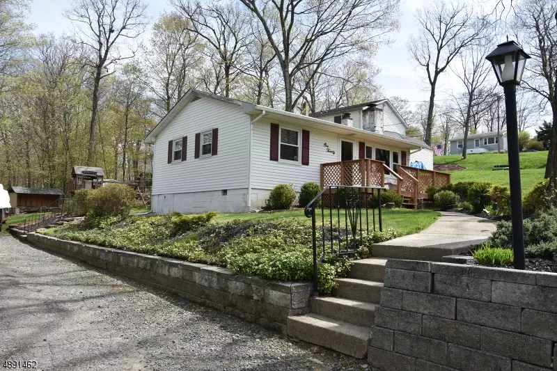 120 LELAND TRL, Hopatcong Boro, NJ 07843