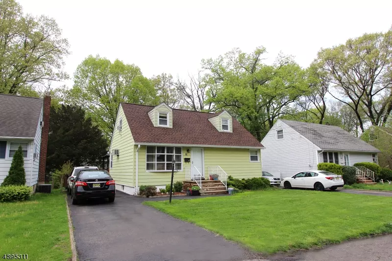 16 WILLOW ST, Bergenfield Boro, NJ 07621